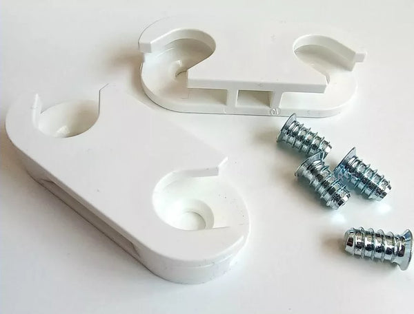 Photo des pièces détachées de remplacement pour IKEA 110364 & 100347. Il s'agit de deux pièces en plastique pour fermeture douce de porte et quatre vis adaptées.