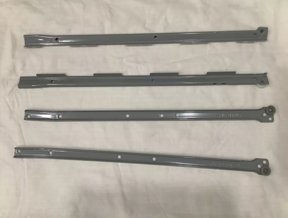 Foto de rieles de cajón IKEA – Compatibles con la estructura de cama BRIMNES