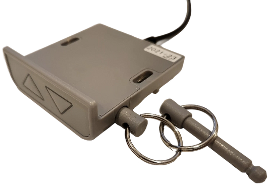 Photo du module de commande IKEA 138684. Interrupteur pour bureau assis/debout BEKANT. Permet le réglage électrique.